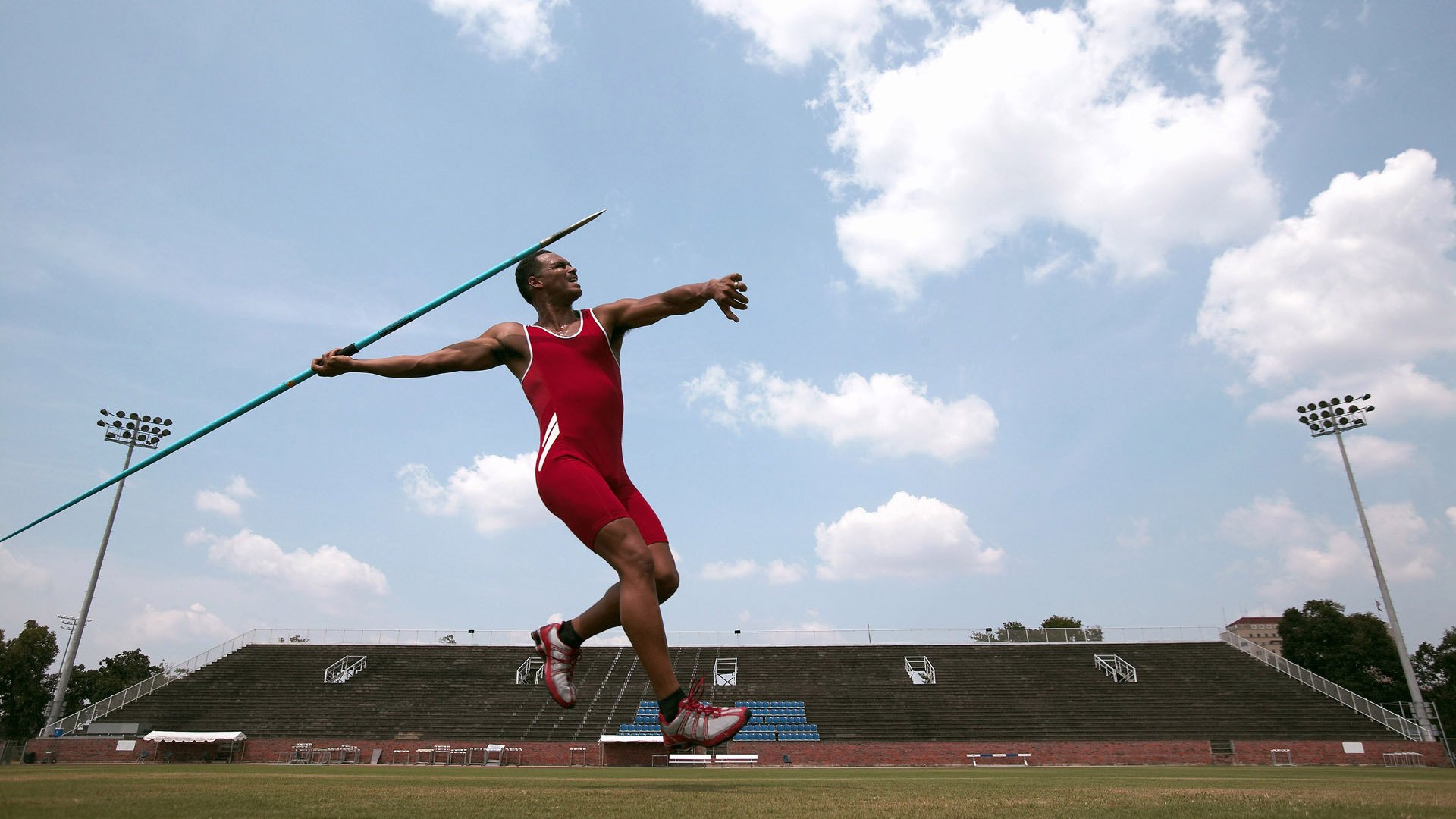星空体育-体育院校篮球实验室启用结合生物力学提升训练效率，篮球生体能训练