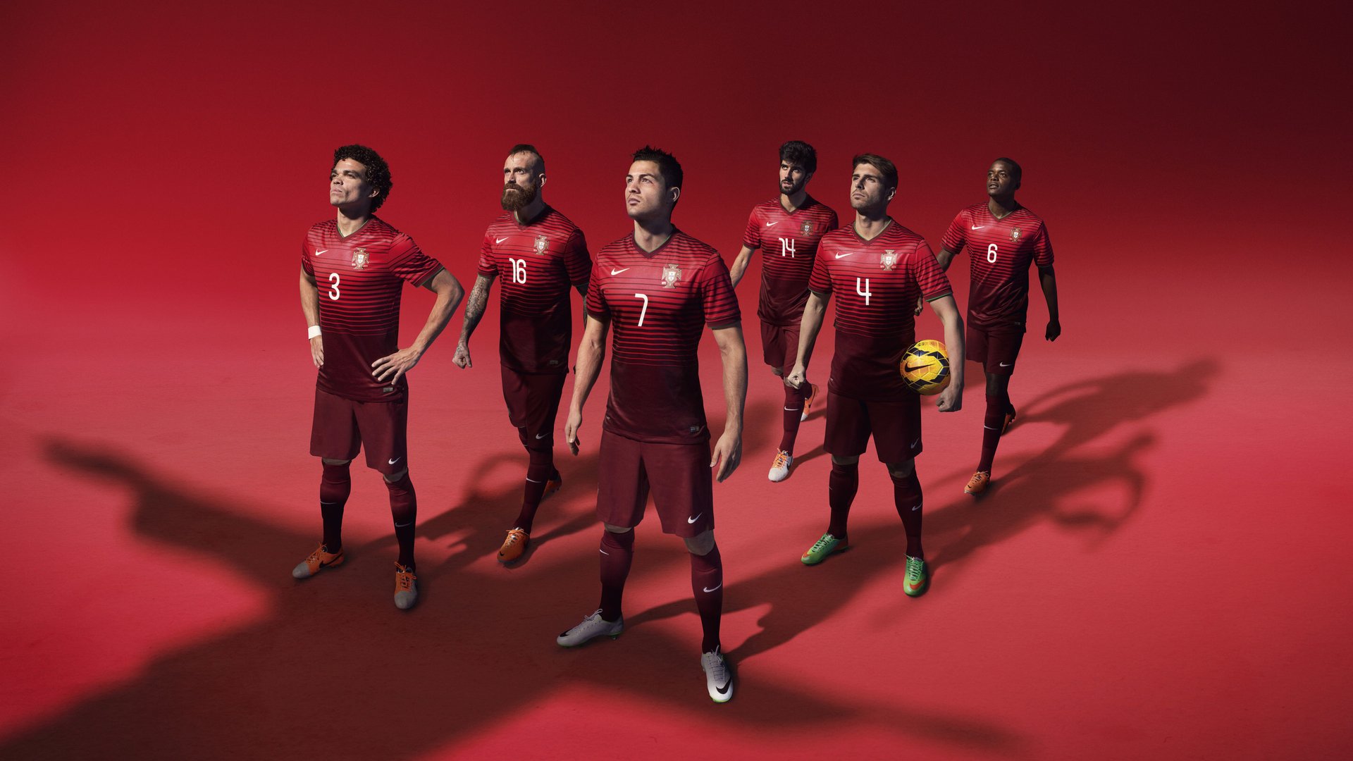 德国两将同场竞技 梅尔滕斯突出表现，德利斯梅尔滕斯